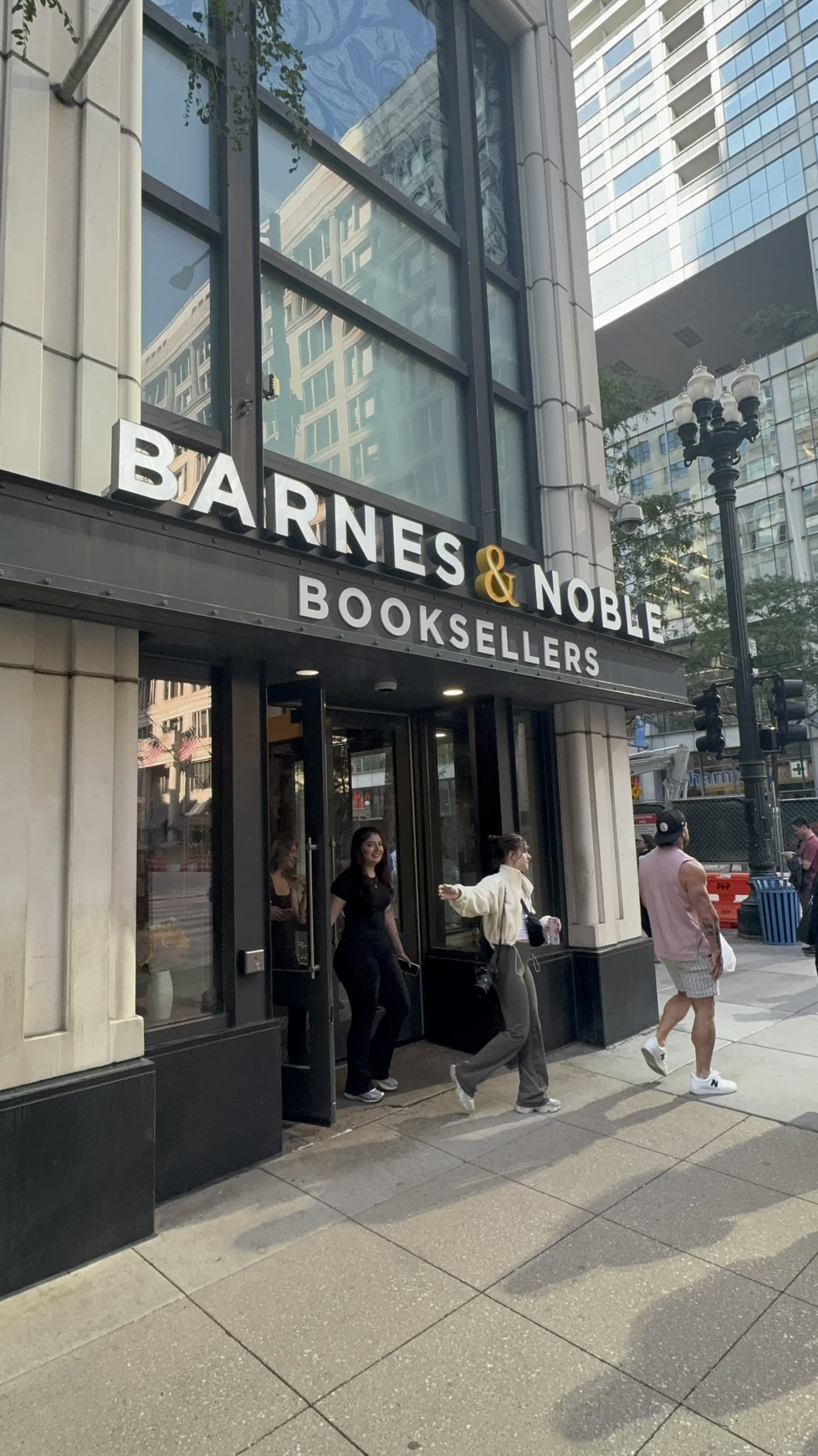 Barnes & Noble State Street storefront sign